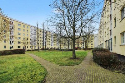 Sofort bezugsfertig: Renovierte 2-Zimmer-Wohnoase inklusive Einbauküche