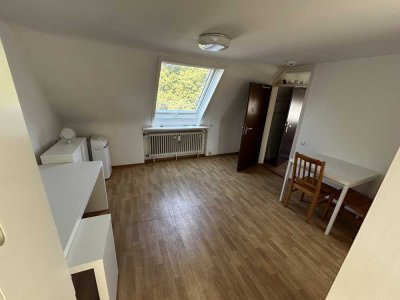 Teilmöblierte 1,5-Zimmer-Wohnung mitten in Durlach