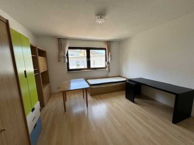 Teilmöbliertes Apartment nähe Uni