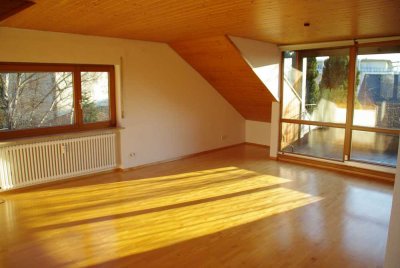 Dachgeschosswohnung mit idyllischem Balkon und Blick auf Freiburg und Umgebung