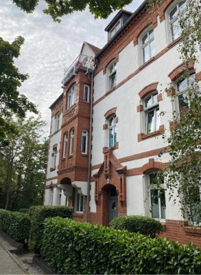Attraktive 2-Zimmer Altbau-Wohnung mit Kamin in Magdeburg Brückfeld
