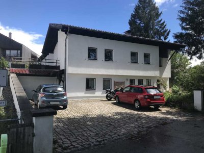 3-Zimmer Souterrain Wohnung mit Terrasse in Weyarn