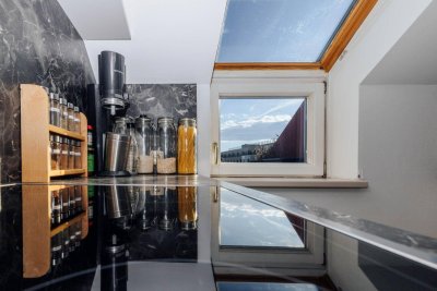 AB 01.02.2026 VERFÜGBAR I DG-WOHNUNG I 8010 GRAZ I AUGARTEN-NÄHE I BADEWANNE I SEHR HELL I TOLLE KÜCHE I BIM VOR DER HAUSTÜRE I PROJEKT WOHNEN