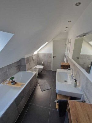 Schöne möbilierte Masionettewohnung  in Düsseldorf-Unterbilk