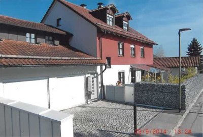 Passau-Haidenhof / Süd: Haus mit 4 Wohnungen + Baurecht für Einfamilienhaus
