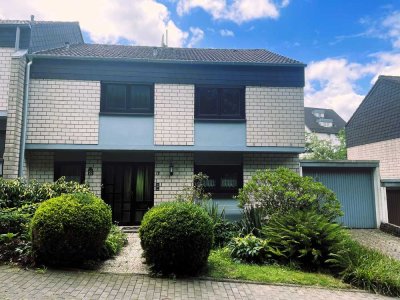 Doppelhaushälfte mit Potenzial in ruhiger Lage