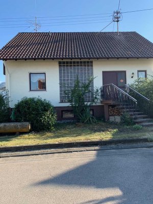Solides Einfamilienhaus mit viel Potenzial in Frommern