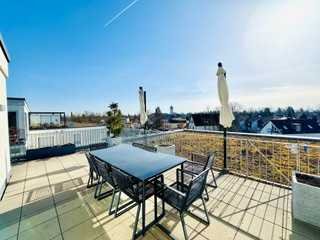 Hochwertiges Penthouse mit großer, sonniger Terrasse !