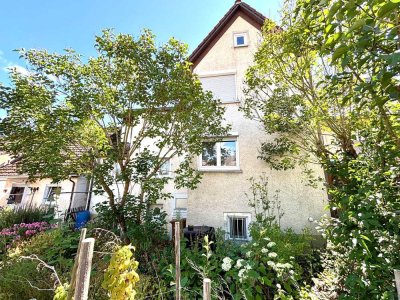 Möchte aus dem Dornröschenschlaf geweckt werden - charmantes Einfamilienhaus mit viel Platz