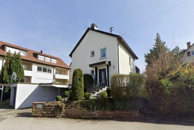 "Gartenparadies"- Kompl. sanierte 3,5-4-Zimmerwohnung mit Terrasse u. herrl. Gartenbereich