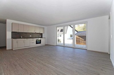Hochwertige Wohnung mit Einbauküche, Terrasse & Stellplatz