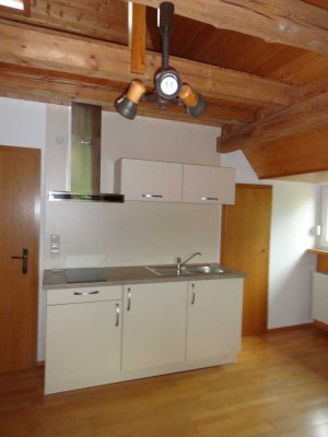Freundliche und modernisierte 2,5-Raum-DG-Wohnung mit gehobener Innenausstattung in Sinsheim