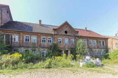 Sanierungsbedürftiges 2-4-Familienhaus in naturnaher Lage - Top-Anbindung an Dresden