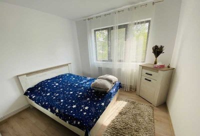 Geschmackvolle, vollständig renovierte 2-Zimmer-Wohnung mit Einbauküche in Poing
