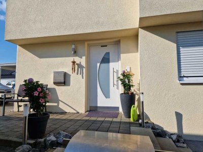 Reiheneckhaus mit gehobener Innenausstattung und EBK in Meckenbeuren