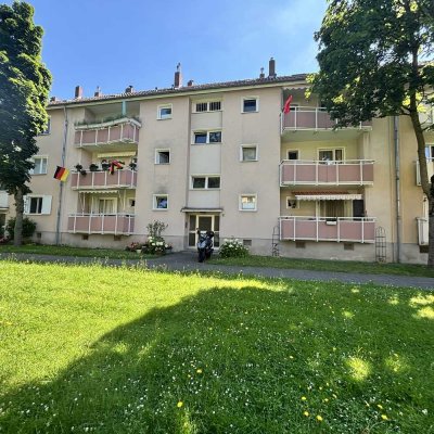 Modernisierte 3-Zimmer-ETW mit Balkon und Gartenterrasse in ruhiger Lage von Köln-Buchheim.