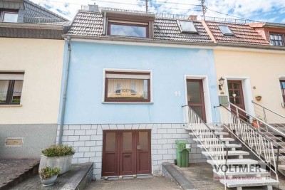 EINGEREIHT - gepflegtes Einfamilienhaus in ruhiger Lage von Dirmingen!