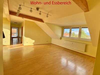 Lichtdurchflutete 3-Zimmer-Dachgeschosswohnung mit Dachterrasse in Zabo