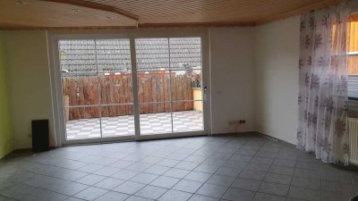 Großzügige 3,5 Zi-Wohnung zu vermieten