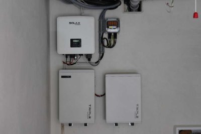 Provisionsfrei* Neubau Einfamilienhaus mit PV 10,4 KW integrierter Garage Energiebedarf 22,4 kWh/m2/