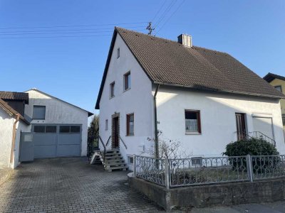 Einfamilienhaus mit großer Maschinenhalle und Werkstatt in Waidhaus!