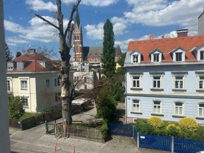 BESTLAGE Herz Jesuviertel, Rarität, schöne Altbauwohnung mit 2 großen Balkonen