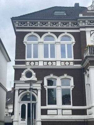 Zwischenmiete auf Zeit: Möblierte 4ZKDB Altbau-Wohnung