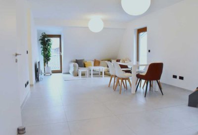 Sanierter 5-Raum Familien Traum mit eigenem Garten und eigenem Eingang (1/2 Zweifamilienhaus)