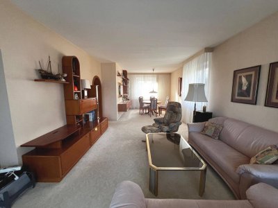 "IN KAUFABWICKLUNG!" RUHIGE 4-ZIMMERWOHNUNG MIT LOGGIA