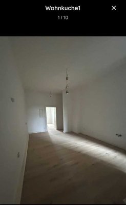 Zweitbezug nach Sanierung 10/25 in  Neuehrenfeld: Charmante 2,5-Zimmer-Altbau-Wohnung in Köln
