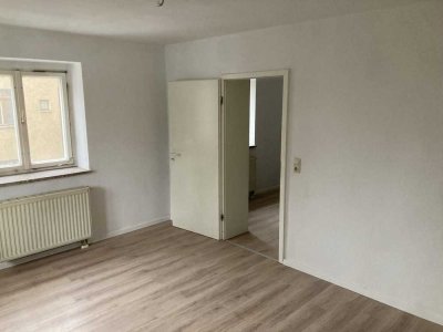 Renovierte Wohnung (mit Teilmöblierung) in Plauen zu vermieten!