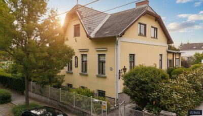Historisches Stadthaus in Badens bester Lage | Charmantes Ensemble mit Zukunftspotenzial