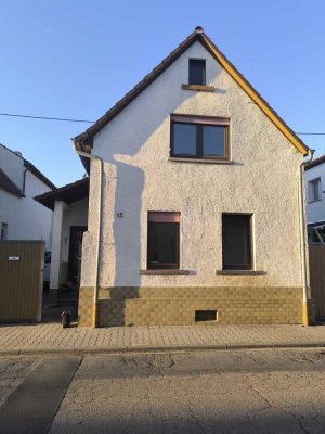 Erstbezug nach Sanierung: Günstige 3-Zimmer-Einfamilienhaus in Gimbsheim