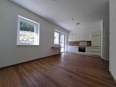 WOHNKOMFORT AUF KLEINER FLÄCHE - EINRAUMWOHNUNG MIT TERRASSE
