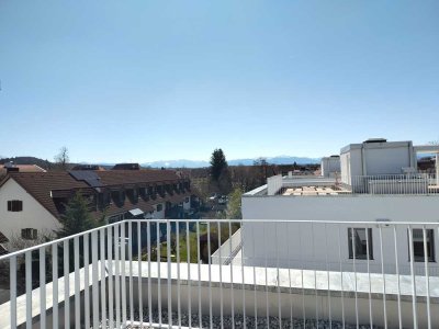 Erstbezug mit Balkon: Geschmackvolle 3-Zimmer-Penthouse-Wohnung mit geh. Innenausstattung