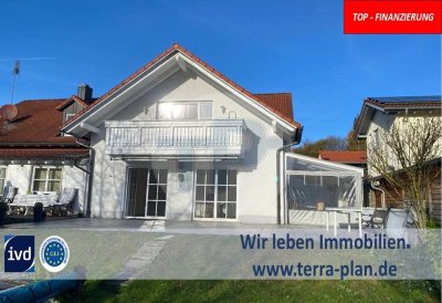 REPRÄSENTATIVE DOPPELHAUSHÄLFTE IN RUHIGER NATURLAGE