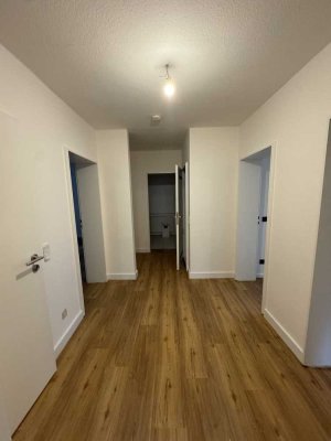 Freundliche Untergeschoss-Wohnung in Solingen Merscheid/ Ohligs