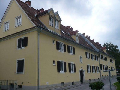 Helle 4- Zimmerwohnung mit Balkon