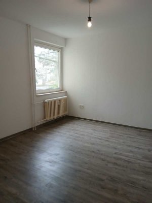Modernisierte 3-Zimmer-Erdgeschosswohnung mit Balkon!