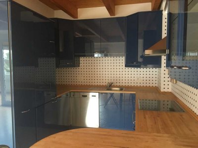 2 Etagen Dachgeschoss-Maisonetten Wohnung mit Loggia
