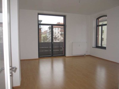 Parkpromenade: 2-Zi-Whg mit Westbalkon u. Fernblick, direkt am Südstadtpark
