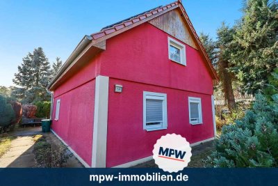Power auf dem Dach: Ein Haus, das Farbe und Stil bekennt