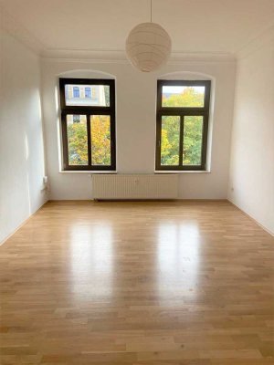 *** Schöne 4-Zimmer mit Balkon in sehr guter Lage!!!***