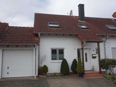 Doppelhaushälfte in ruhiger Ortsrandlage in Köngernheim