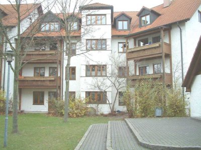 Helle 2 Zimmer Wohnung in gepflegter Wohnanlage mit Terrasse
