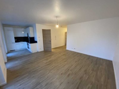 1-Zimmer-Wohnung mit Terrasse und Einbauküche in Obertraubling