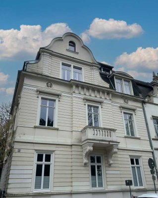 Traumhafte Altbauwohnung mit Dachterrasse