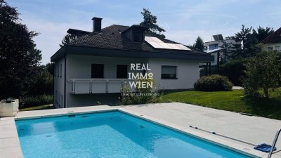 Moderne Luxus Villa am Rande der Stadt..