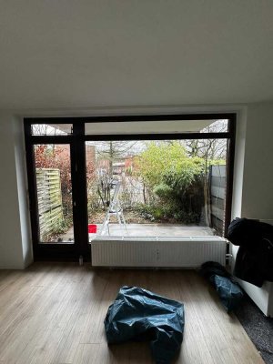 Frisch modernisiertes 1-Zimmer-Apartment | Südwest-Terrasse & Garten | Grelckstraße, HH-Lokstedt