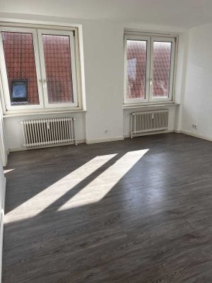 Helle 2 Zimmer Wohnung im Zentrum von Rellingen